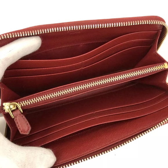 Authentic Prada Logo Zippy Saffiano Wallet - Picture 5 of 7